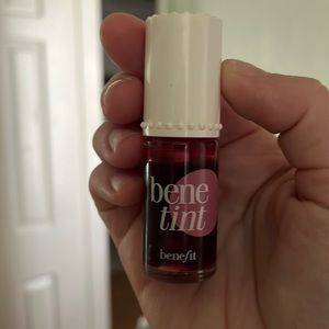Benefit tint